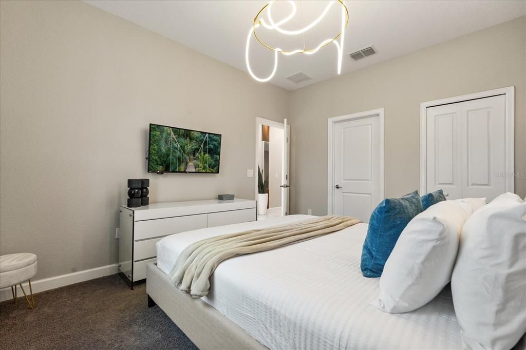 На продажу: $949,000 (9 спален, 5 ванн, 3909 Квадратных фут)