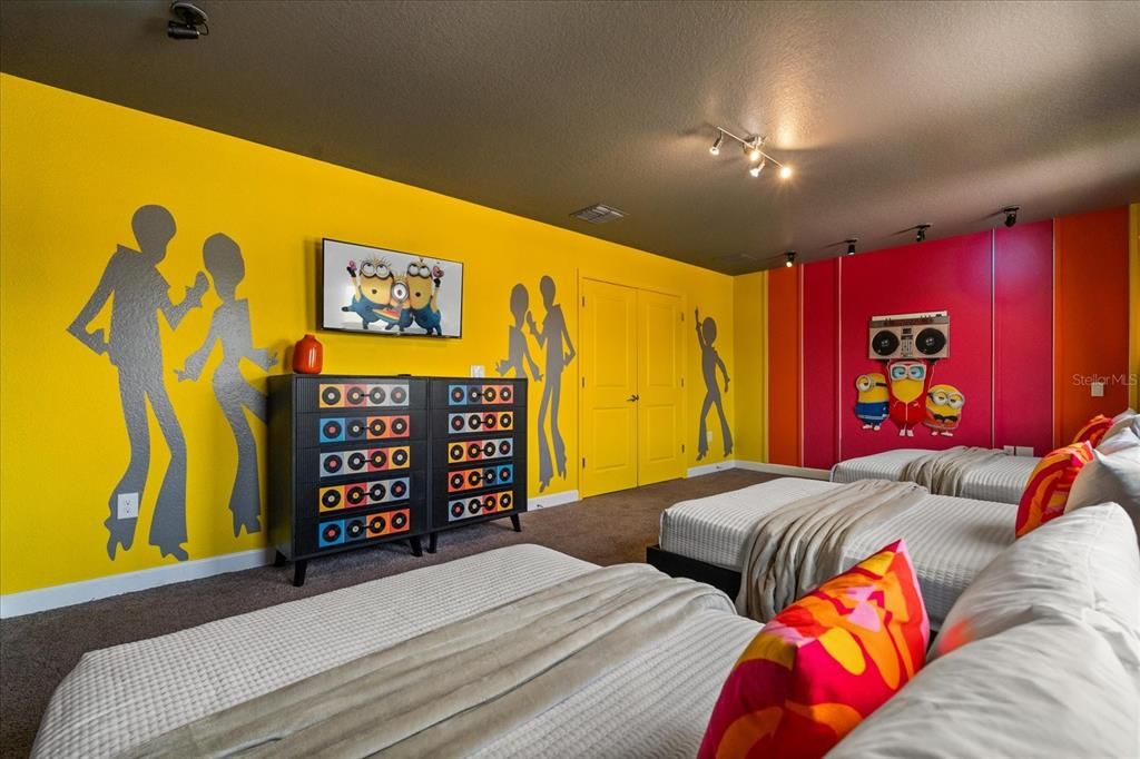 На продажу: $949,000 (9 спален, 5 ванн, 3909 Квадратных фут)