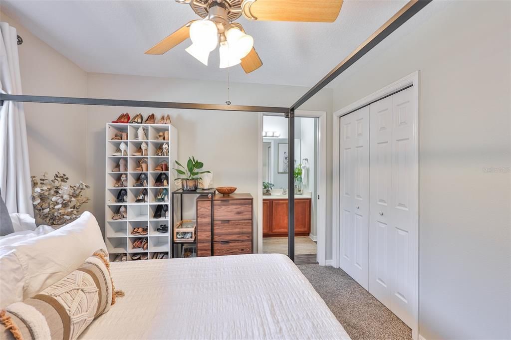 En Venta: $295,000 (3 camas, 2 baños, 1410 Pies cuadrados)