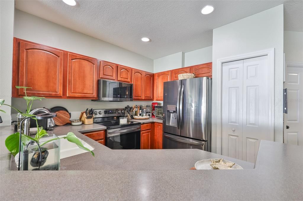 En Venta: $295,000 (3 camas, 2 baños, 1410 Pies cuadrados)