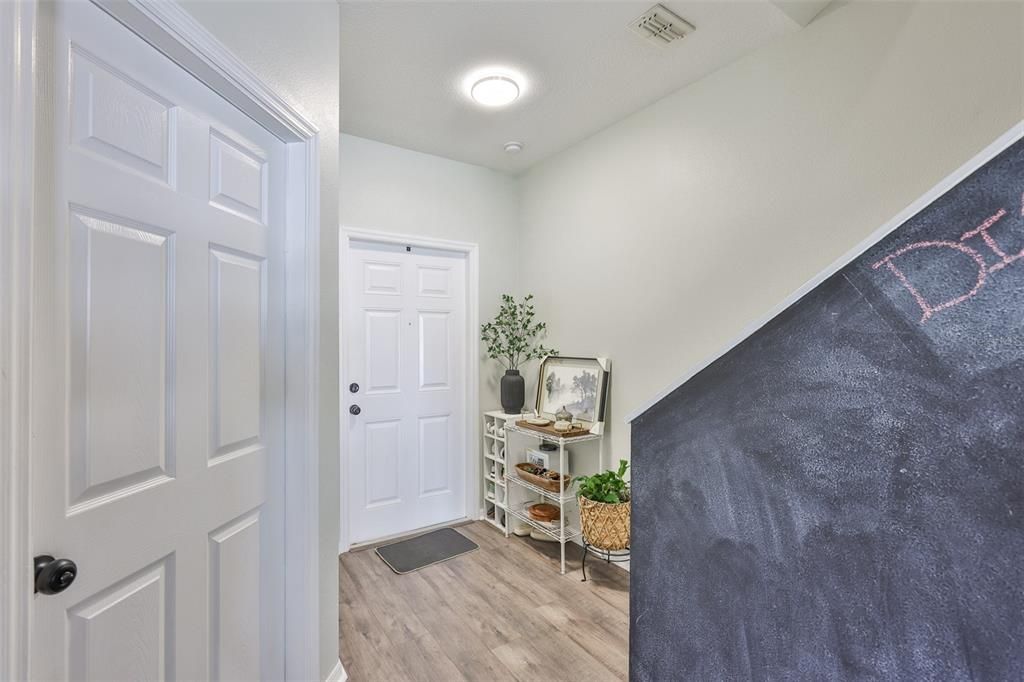 En Venta: $295,000 (3 camas, 2 baños, 1410 Pies cuadrados)