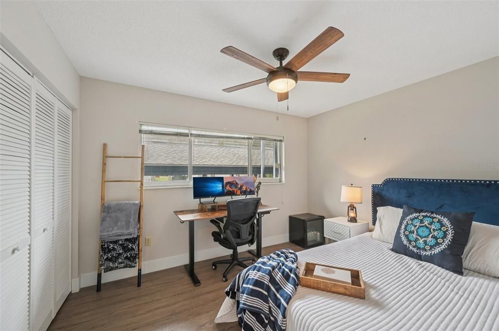 Под контрактом: $175,000 (2 спален, 2 ванн, 1004 Квадратных фут)