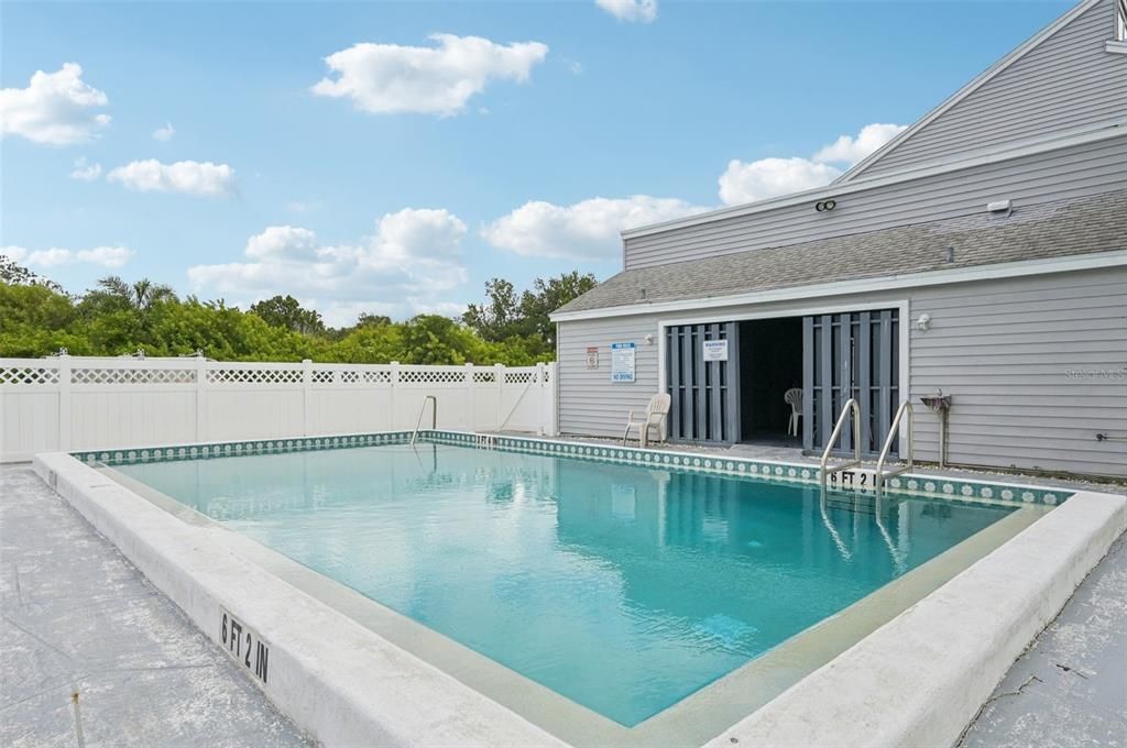 Под контрактом: $175,000 (2 спален, 2 ванн, 1004 Квадратных фут)