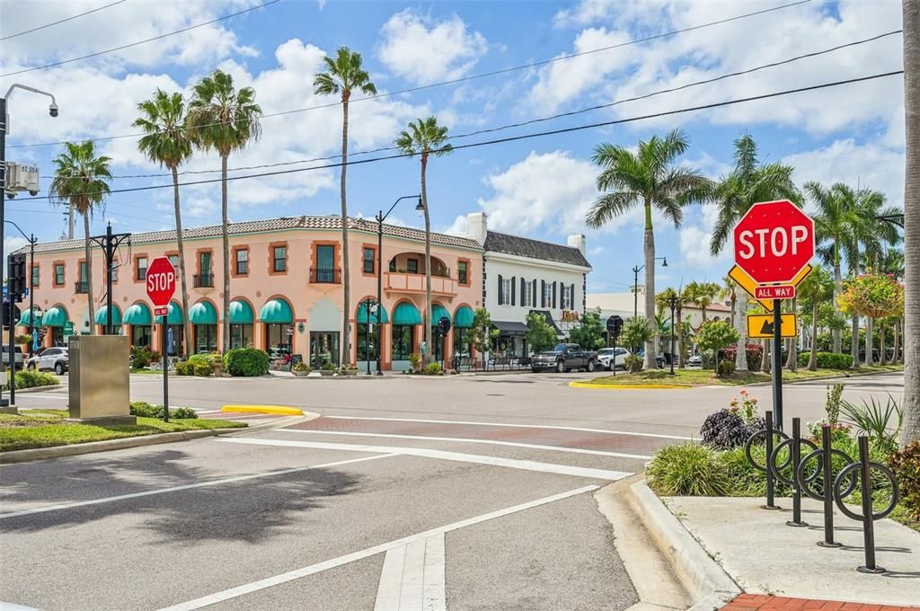 Под контрактом: $175,000 (2 спален, 2 ванн, 1004 Квадратных фут)