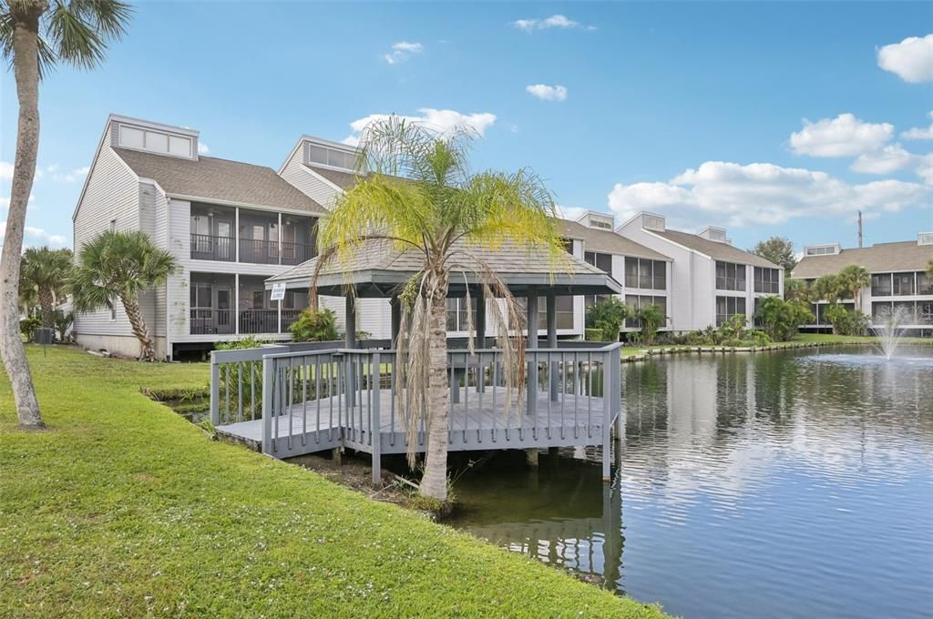 Под контрактом: $175,000 (2 спален, 2 ванн, 1004 Квадратных фут)