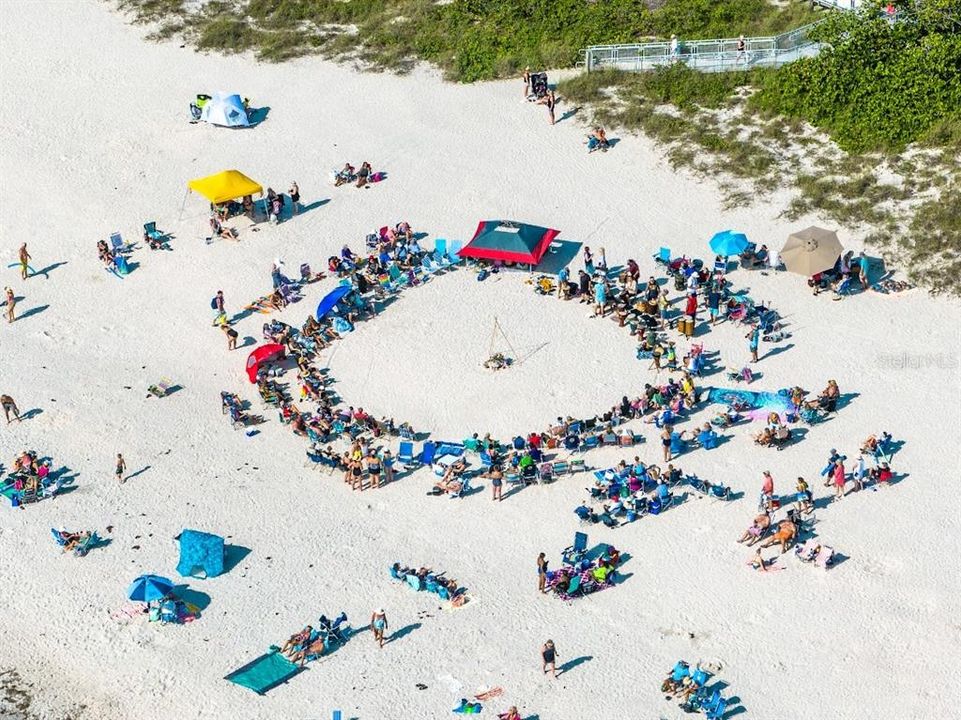 Под контрактом: $175,000 (2 спален, 2 ванн, 1004 Квадратных фут)