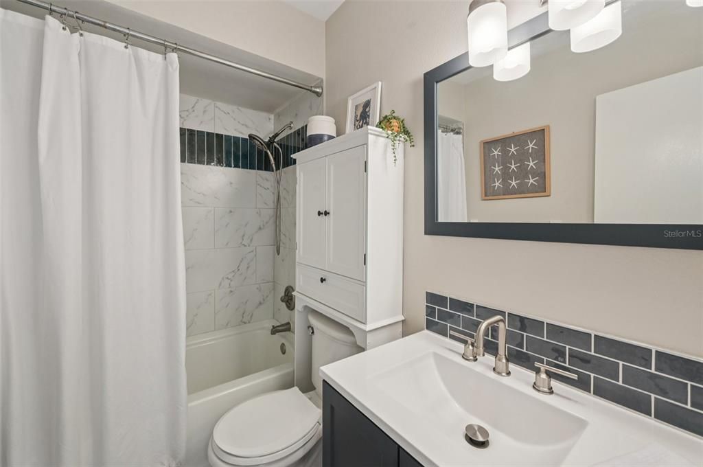 Под контрактом: $175,000 (2 спален, 2 ванн, 1004 Квадратных фут)