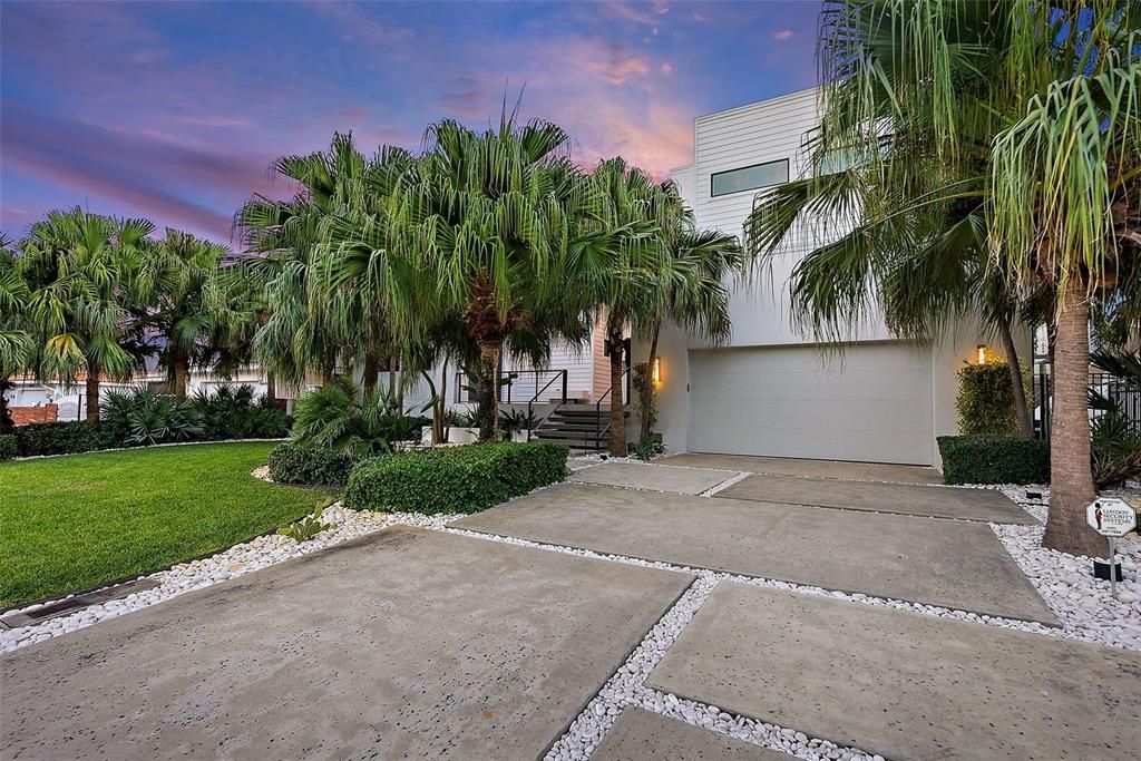 Activo con contrato: $2,800,000 (3 camas, 2 baños, 2824 Pies cuadrados)