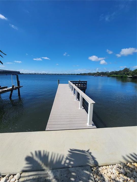 Activo con contrato: $2,800,000 (3 camas, 2 baños, 2824 Pies cuadrados)