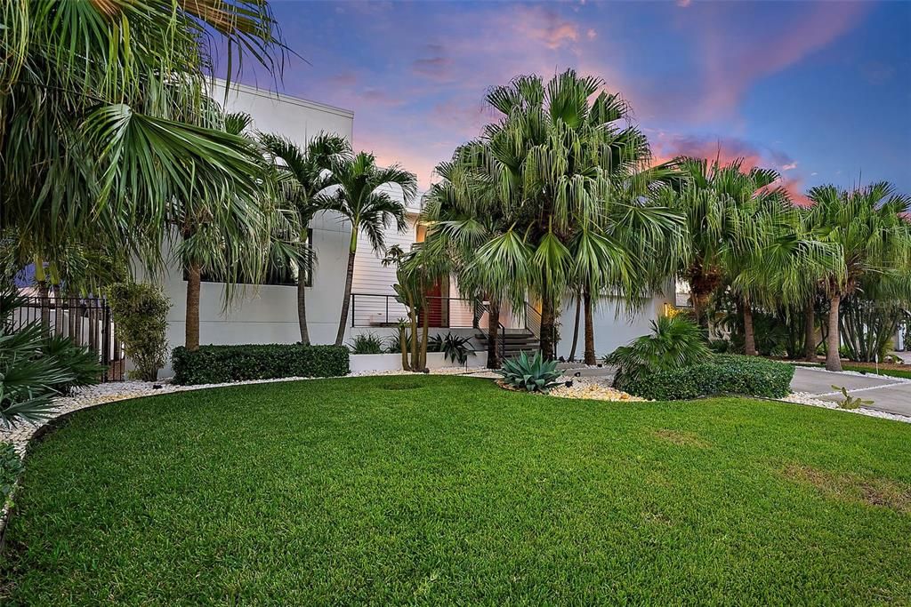 Activo con contrato: $2,800,000 (3 camas, 2 baños, 2824 Pies cuadrados)