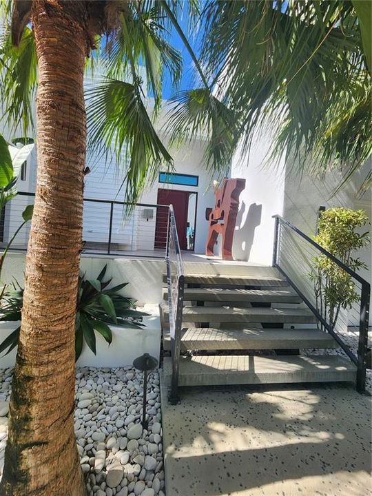 Activo con contrato: $2,800,000 (3 camas, 2 baños, 2824 Pies cuadrados)