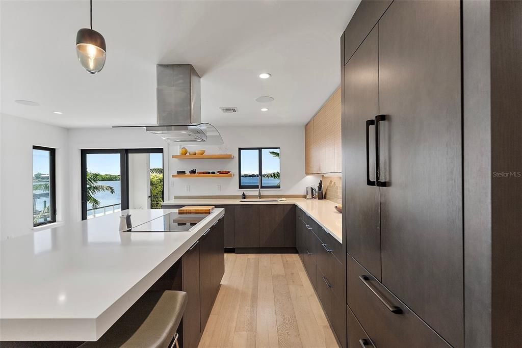 Activo con contrato: $2,800,000 (3 camas, 2 baños, 2824 Pies cuadrados)