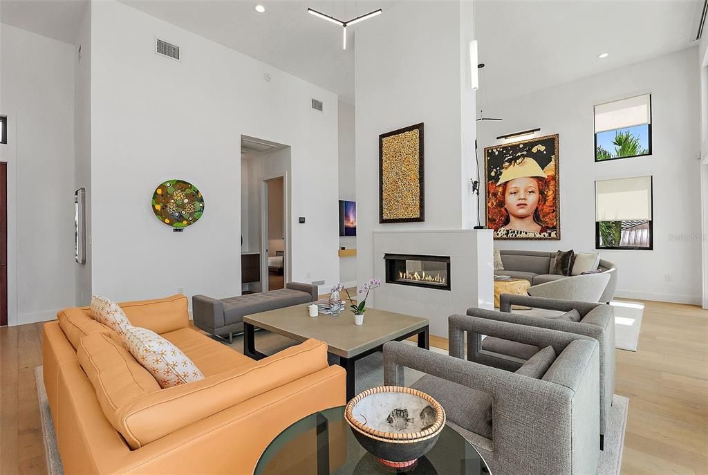 Activo con contrato: $2,800,000 (3 camas, 2 baños, 2824 Pies cuadrados)