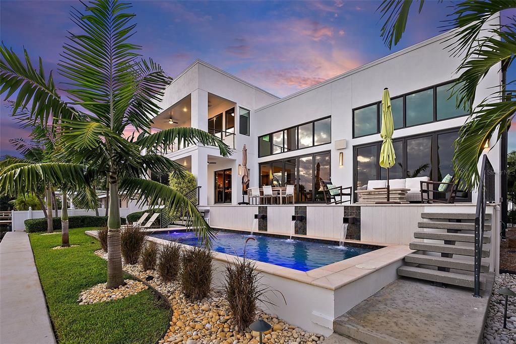 Activo con contrato: $2,800,000 (3 camas, 2 baños, 2824 Pies cuadrados)