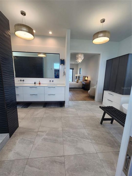 Activo con contrato: $2,800,000 (3 camas, 2 baños, 2824 Pies cuadrados)