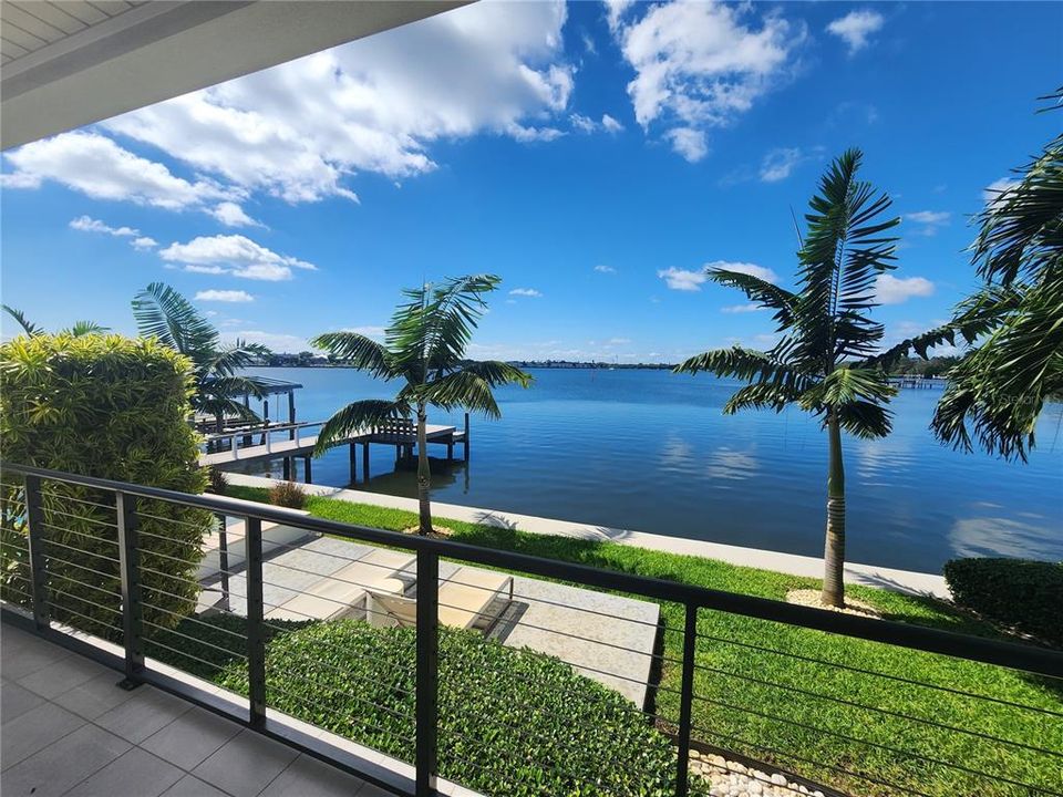 Activo con contrato: $2,800,000 (3 camas, 2 baños, 2824 Pies cuadrados)