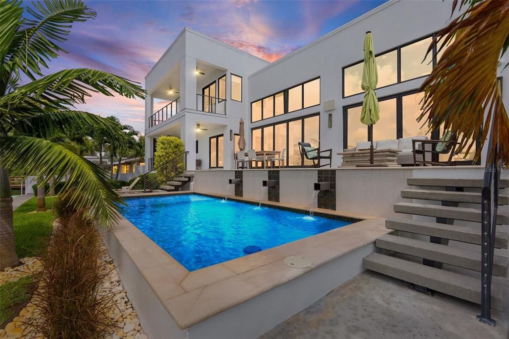 Activo con contrato: $2,800,000 (3 camas, 2 baños, 2824 Pies cuadrados)