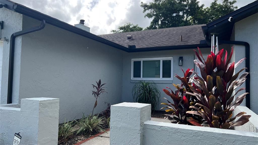 合同活跃: $390,000 (3 贝兹, 2 浴室, 1826 平方英尺)