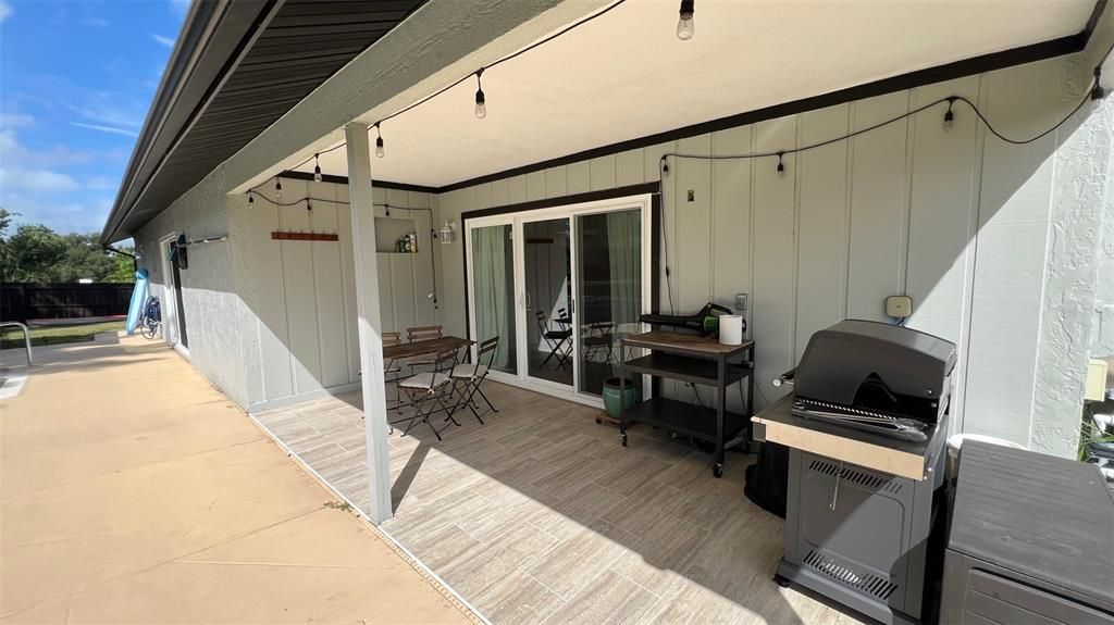 合同活跃: $390,000 (3 贝兹, 2 浴室, 1826 平方英尺)