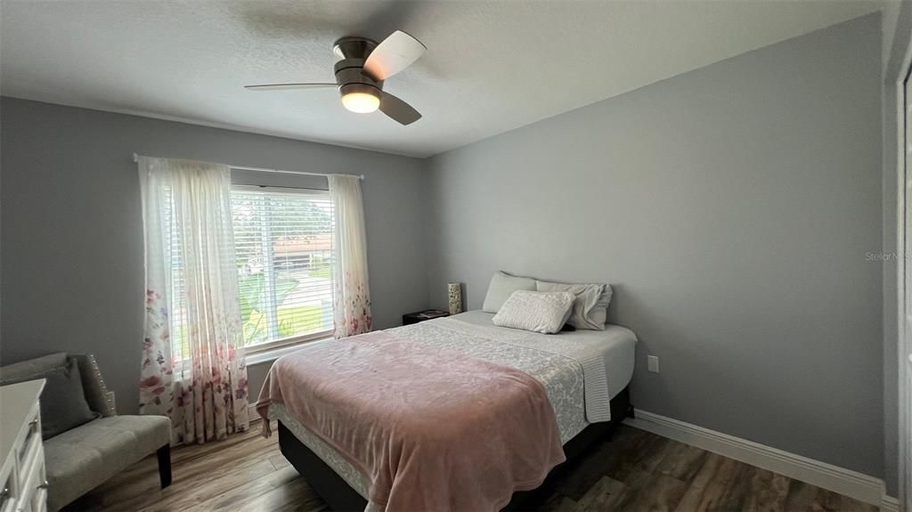 合同活跃: $390,000 (3 贝兹, 2 浴室, 1826 平方英尺)