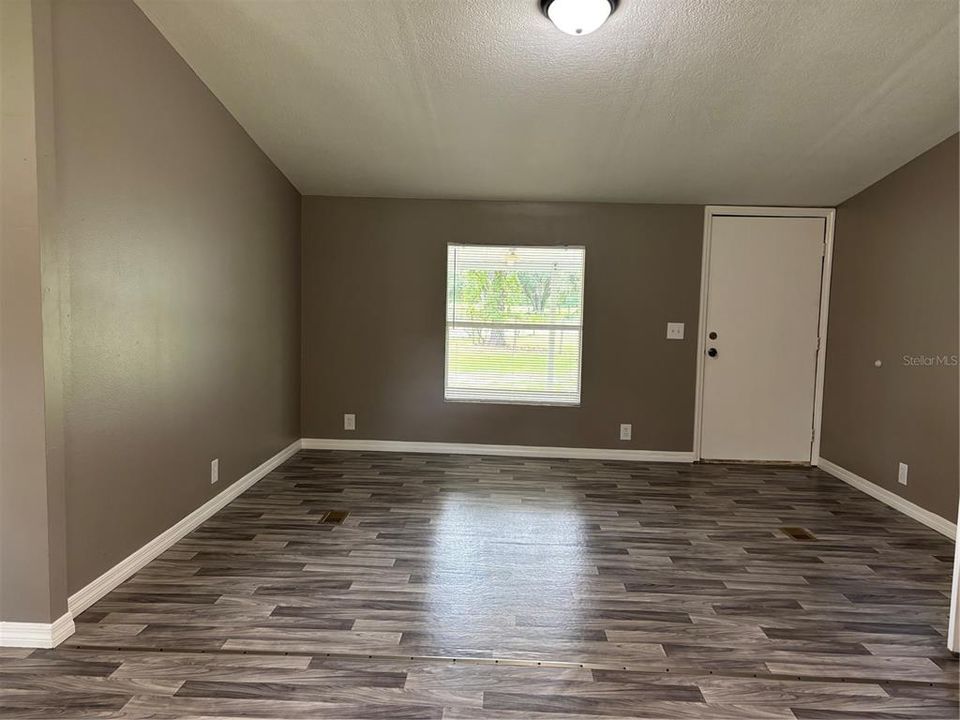 For Sale: $374,900 (4 beds, 2 baths, 1620 Square Feet)