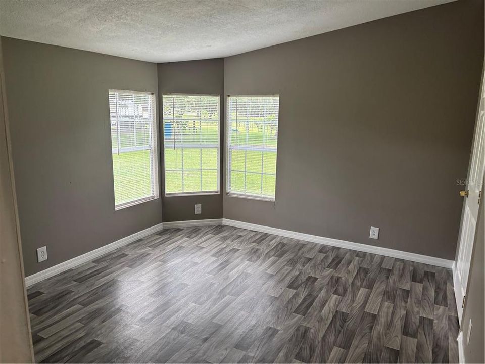 For Sale: $374,900 (4 beds, 2 baths, 1620 Square Feet)