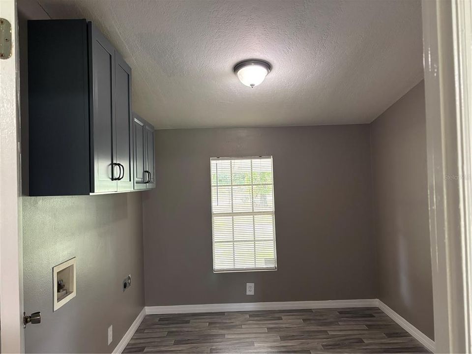 For Sale: $374,900 (4 beds, 2 baths, 1620 Square Feet)