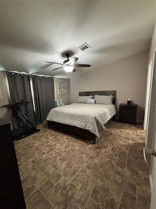 For Sale: $374,900 (4 beds, 2 baths, 1620 Square Feet)