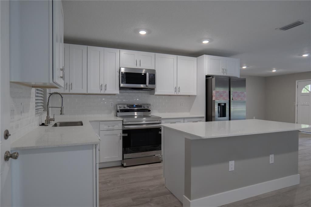 Active With Contract: $259,000 (4 beds, 3 baths, 1500 Square Feet)