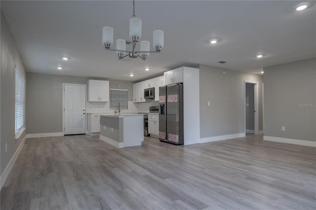 Active With Contract: $259,000 (4 beds, 3 baths, 1500 Square Feet)