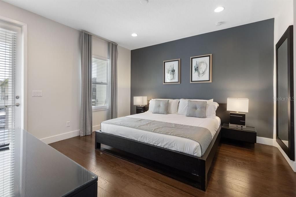 待售: $1,049,900 (6 贝兹, 5 浴室, 3228 平方英尺)