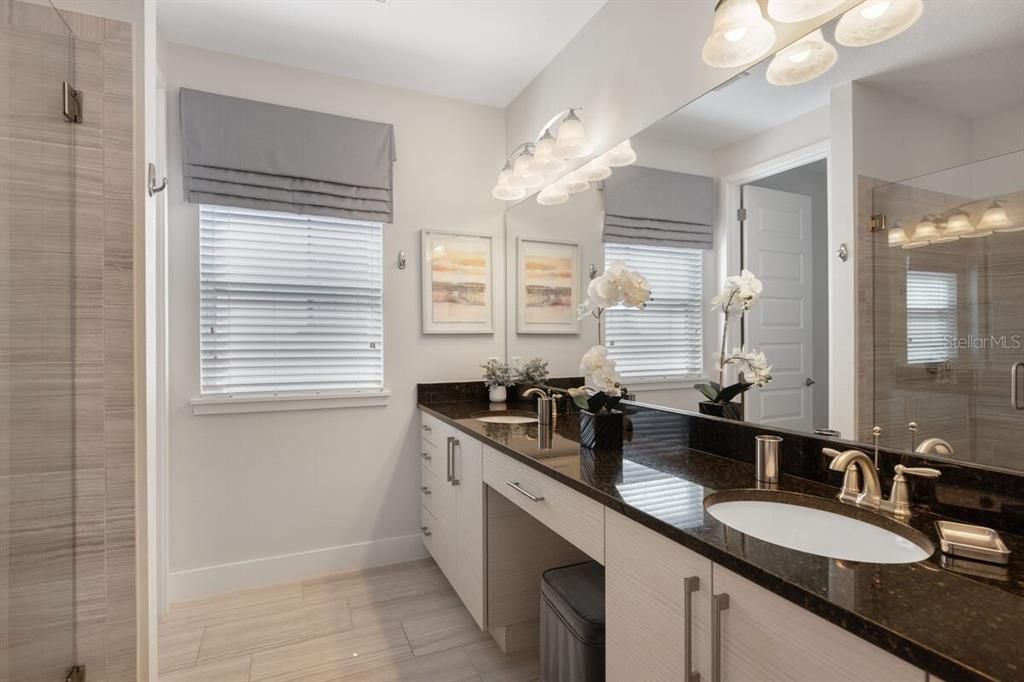 待售: $1,049,900 (6 贝兹, 5 浴室, 3228 平方英尺)