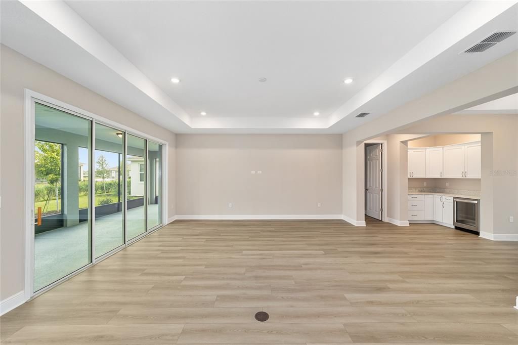 Activo con contrato: $451,000 (3 camas, 3 baños, 2373 Pies cuadrados)