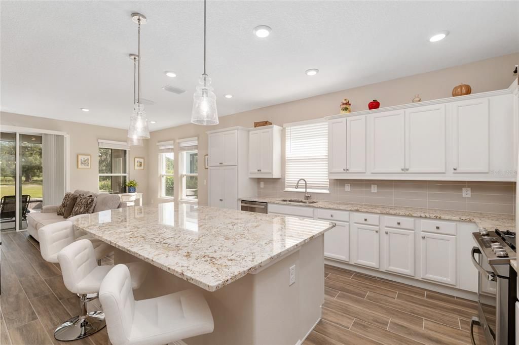 待售: $485,000 (2 贝兹, 2 浴室, 2069 平方英尺)