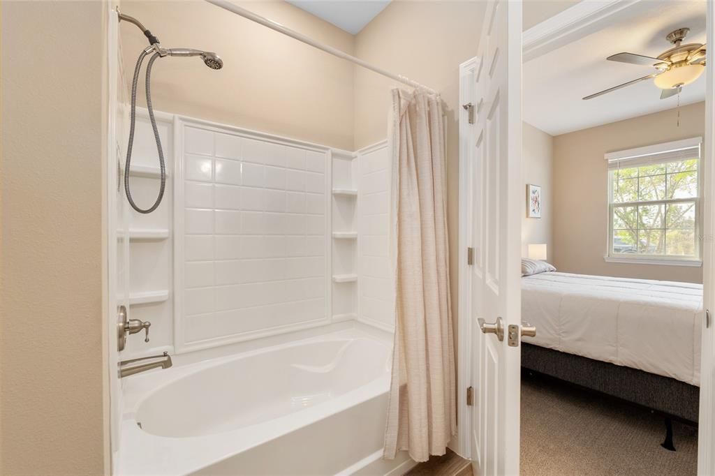 待售: $485,000 (2 贝兹, 2 浴室, 2069 平方英尺)