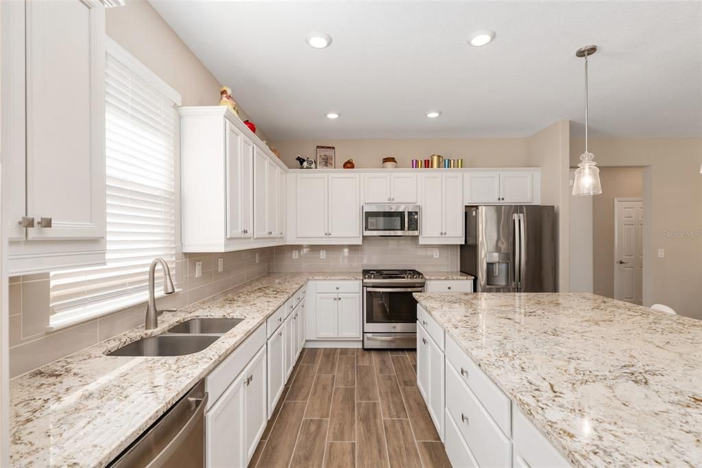 待售: $485,000 (2 贝兹, 2 浴室, 2069 平方英尺)