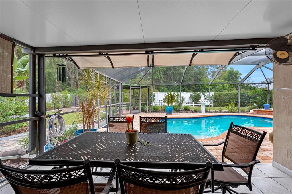 For Sale: $500,000 (4 beds, 3 baths, 2519 Square Feet)