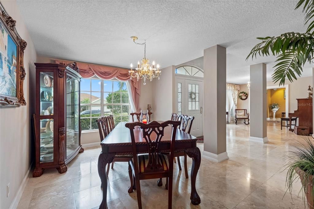 For Sale: $500,000 (4 beds, 3 baths, 2519 Square Feet)