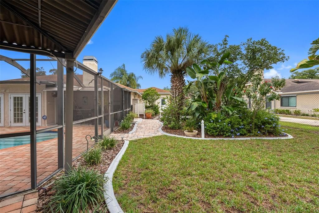 For Sale: $500,000 (4 beds, 3 baths, 2519 Square Feet)