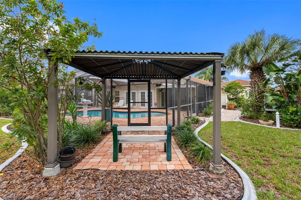 For Sale: $500,000 (4 beds, 3 baths, 2519 Square Feet)