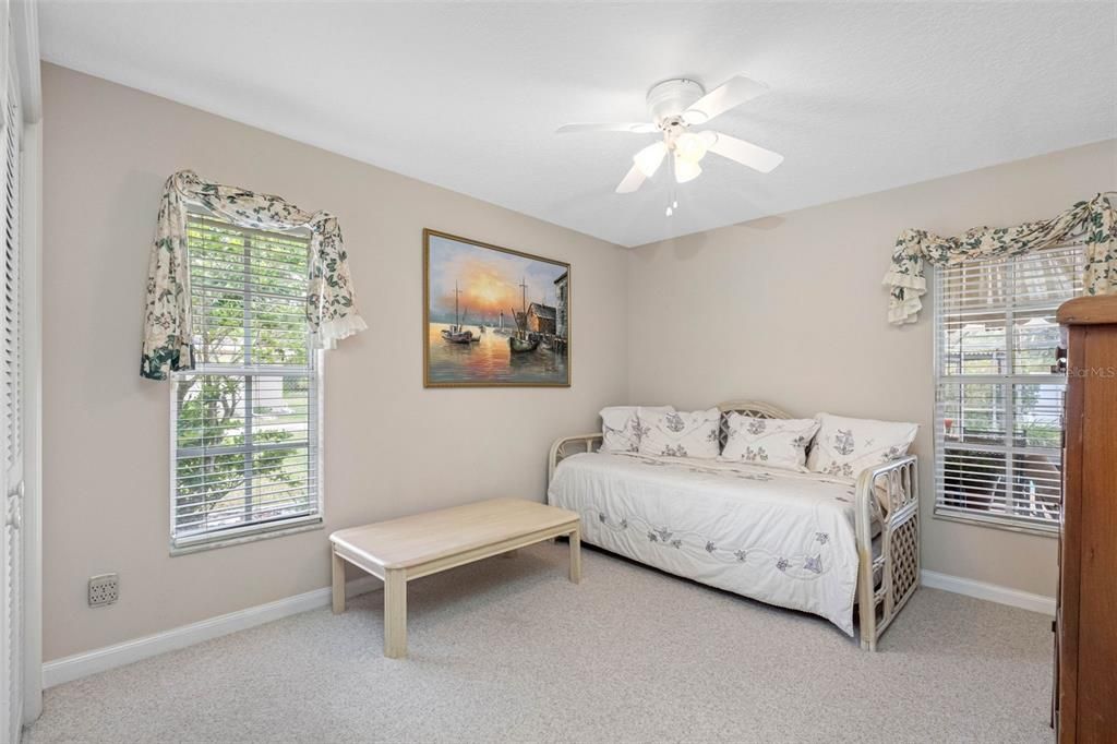 For Sale: $500,000 (4 beds, 3 baths, 2519 Square Feet)