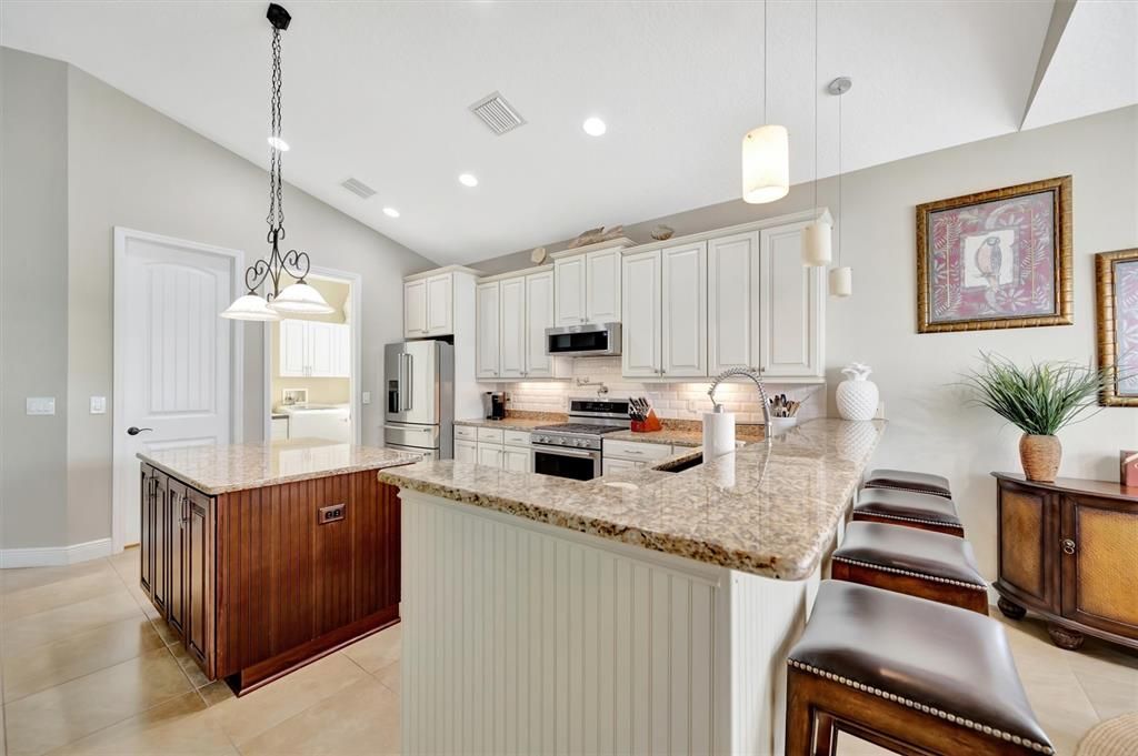 待售: $799,000 (3 贝兹, 2 浴室, 1935 平方英尺)