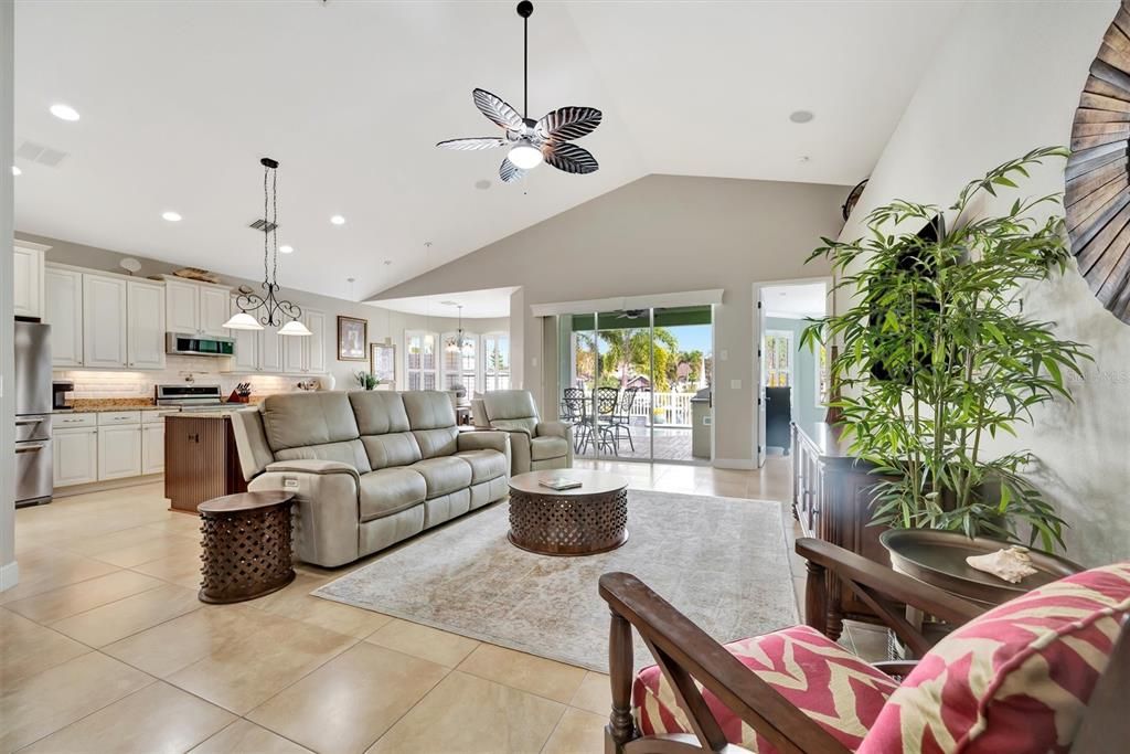 待售: $799,000 (3 贝兹, 2 浴室, 1935 平方英尺)