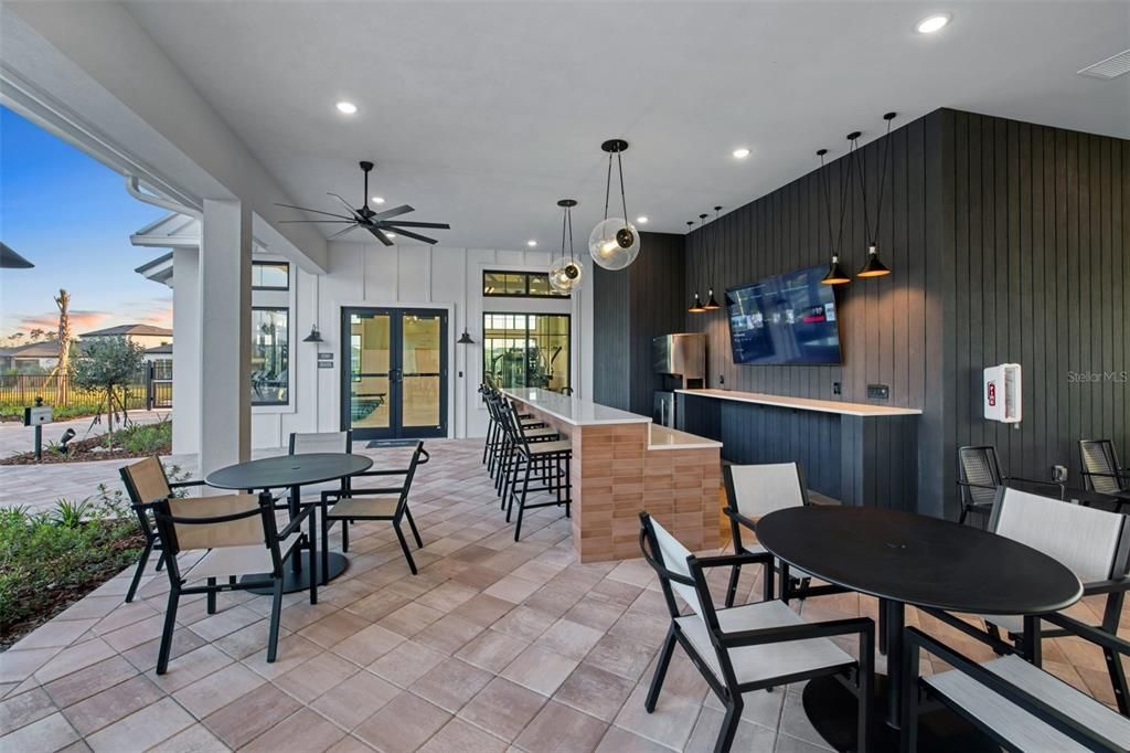 Active With Contract: $515,410 (3 beds, 3 baths, 2262 Square Feet)