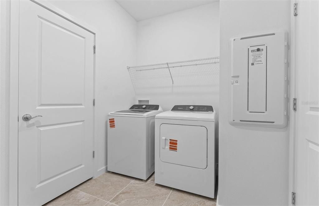 Active With Contract: $515,410 (3 beds, 3 baths, 2262 Square Feet)