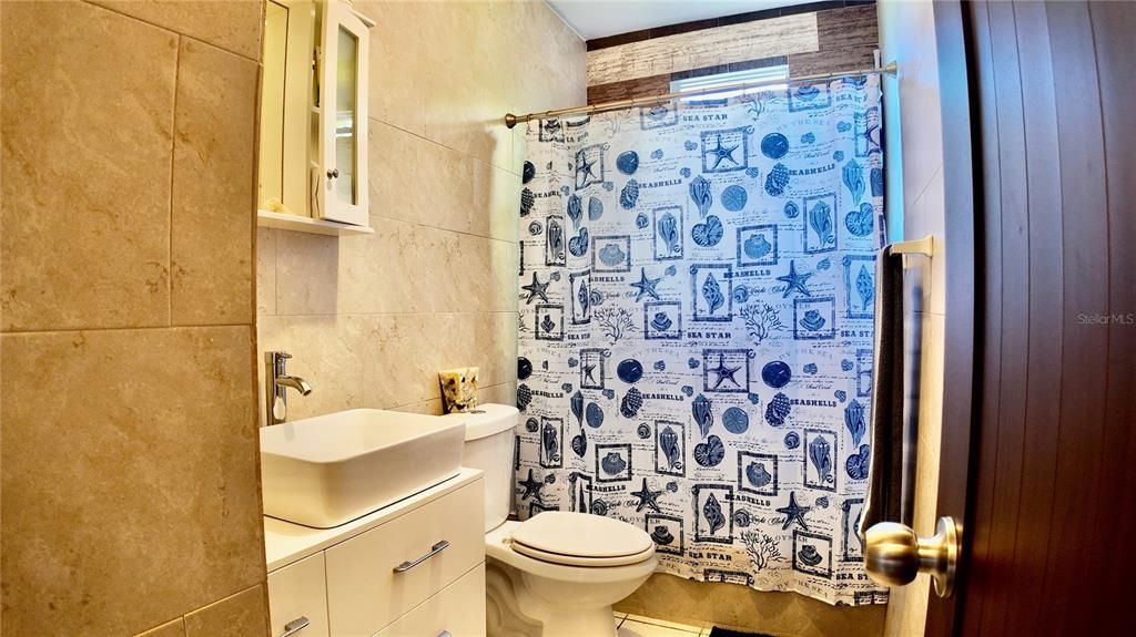 For Rent: $1,600 (2 beds, 1 baths, 680 Square Feet)