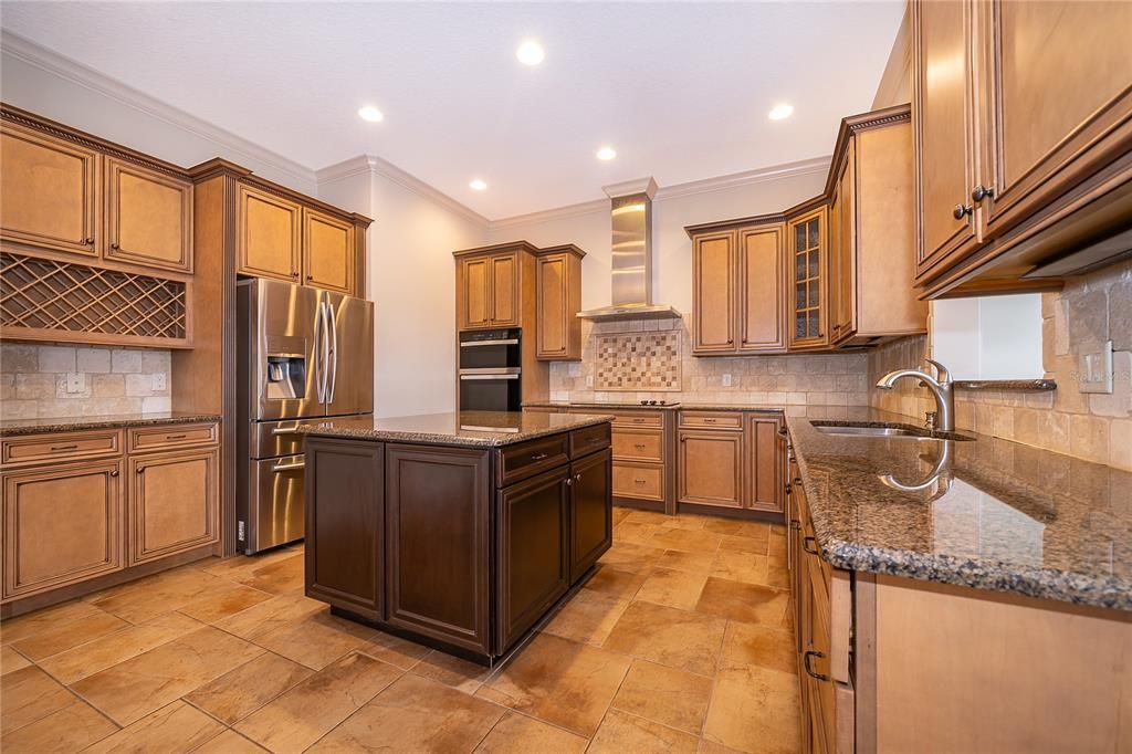 待售: $1,050,000 (4 贝兹, 3 浴室, 3276 平方英尺)