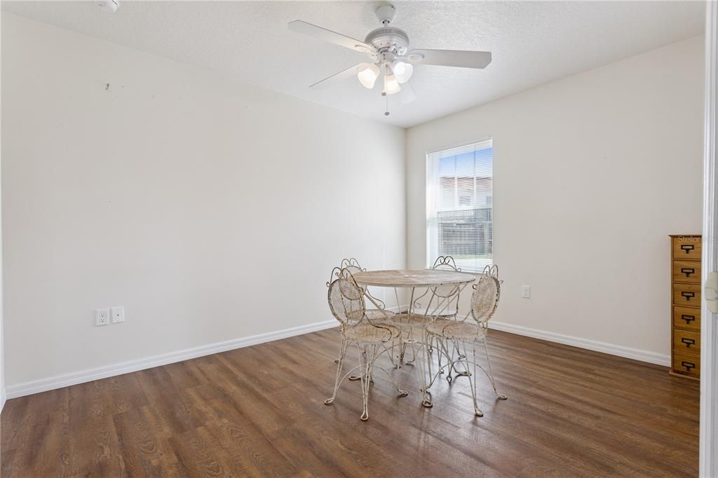 For Sale: $319,000 (3 beds, 2 baths, 1360 Square Feet)