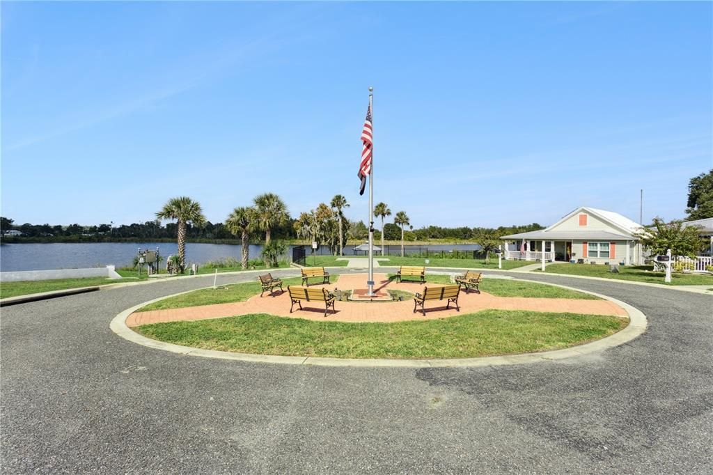 For Sale: $319,000 (3 beds, 2 baths, 1360 Square Feet)