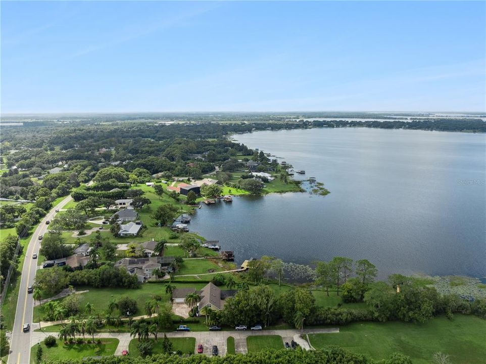 For Sale: $319,000 (3 beds, 2 baths, 1360 Square Feet)